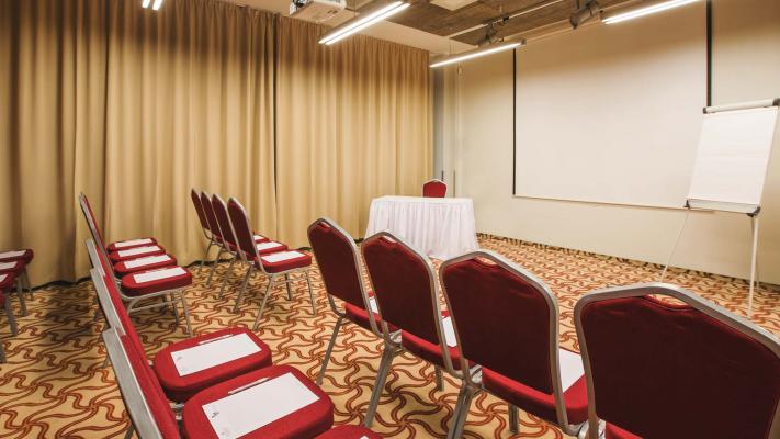 Konferenču zāle “Rozentāls” teātra formātā